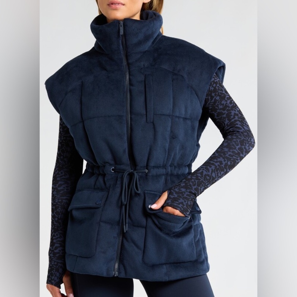 ZELLA CORDUROY PUFFER VEST IN NAVY BLUE SAPPHIRE SIZE LARGE NWOT